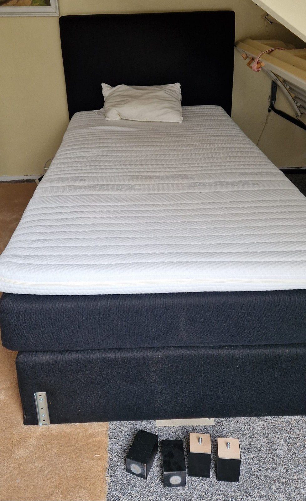 eenpersoons boxspring 1m breed met matras en topper, Ophalen, 90 cm, Eenpersoons, Zwart