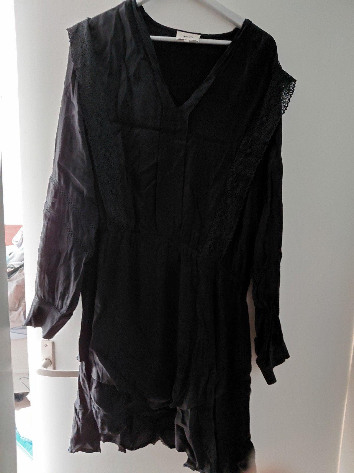 Zwart jurkje met kanten details - Shoeby, Kleding | Dames, Zwart, Maat 46/48 (XL) of groter, Ophalen of Verzenden, Shoeby