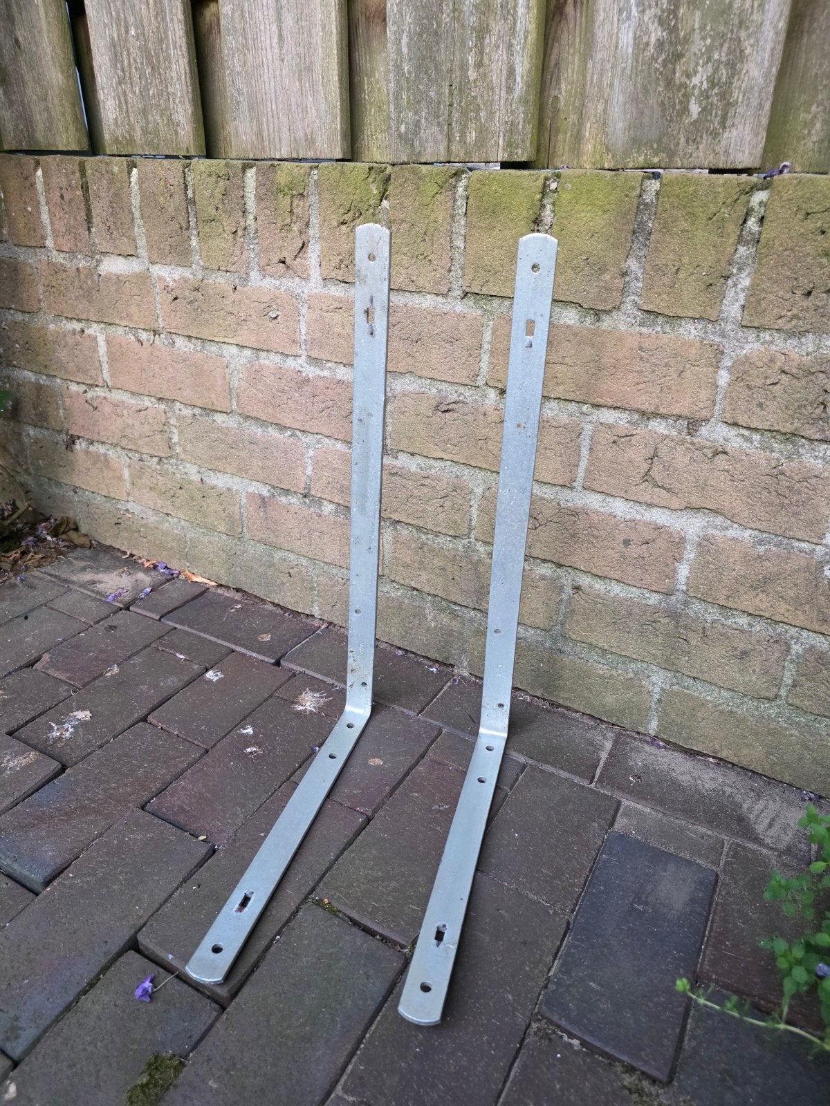 2 Stalen hoekbeugels 50 x 33 x 0,4 cm, Ophalen of Verzenden, Zo goed als nieuw, 50 tot 100 mm, Overige typen