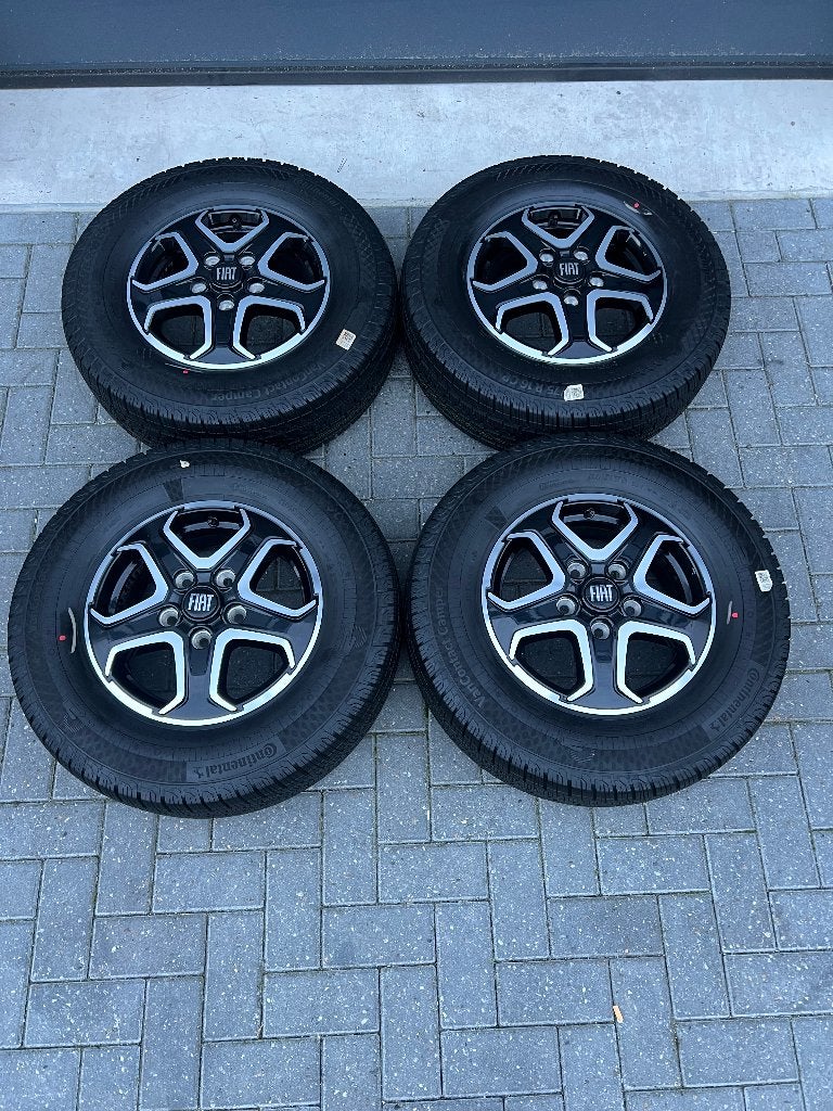 4x Fiat Ducato 5x130 Continental VanContact Camper Nieuw