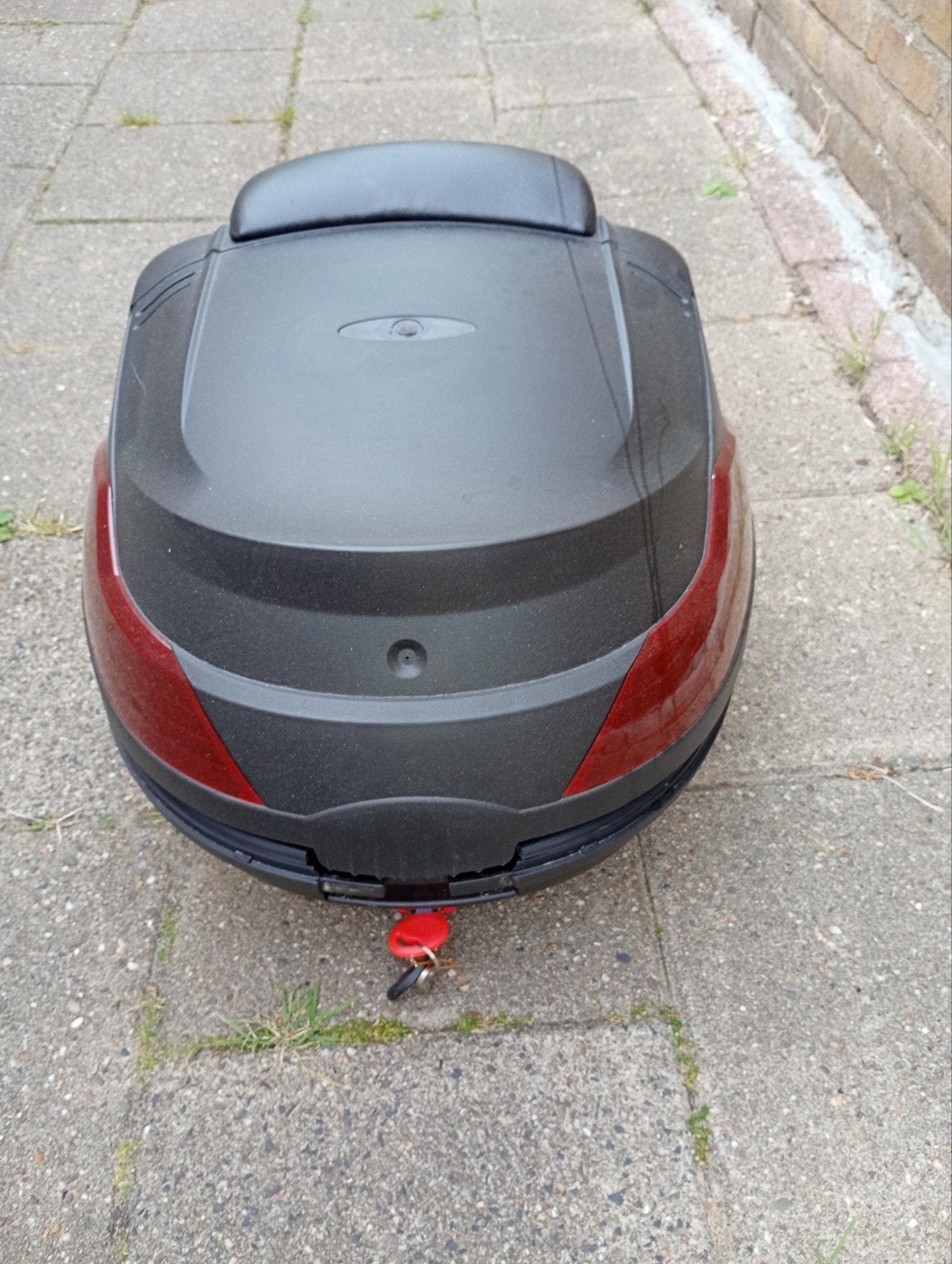DC topcase 35L met montageplaat en twee sleutels, Ophalen, Zo goed als nieuw