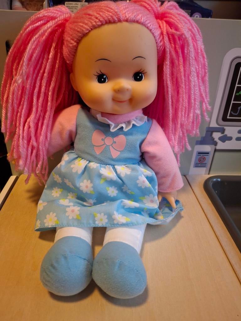 Enorm schattig popje, Ophalen, Zo goed als nieuw