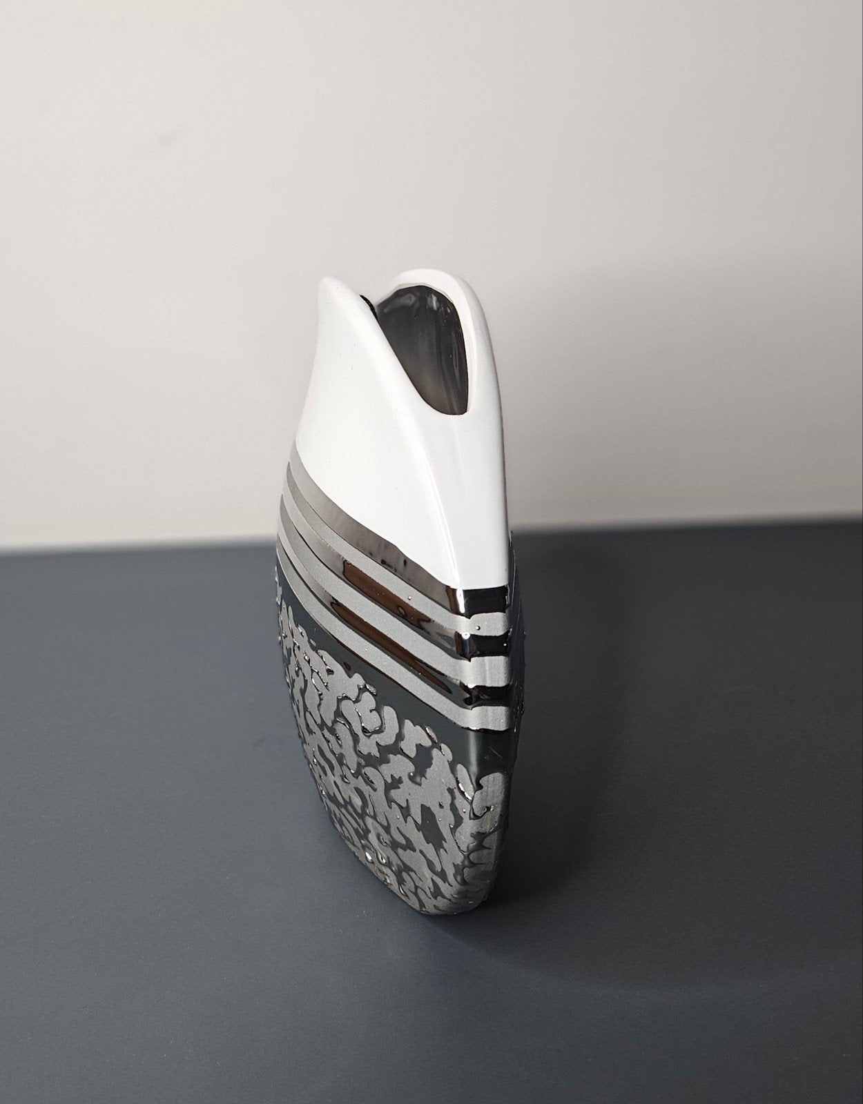 Vaas "wit,zilver" small. H.21cm 2stuks., Gilde Handwerk, 21 cm, Meerkleurig, Export@Gildehandwerk.com