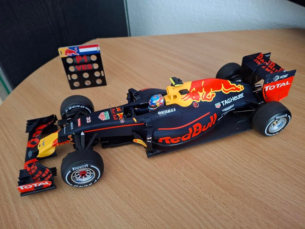 Max Verstappen Red Bull RB12 2016 Spanje winnaar Spark 1:18, Ophalen of Verzenden, Zo goed als nieuw, Auto, Overige merken