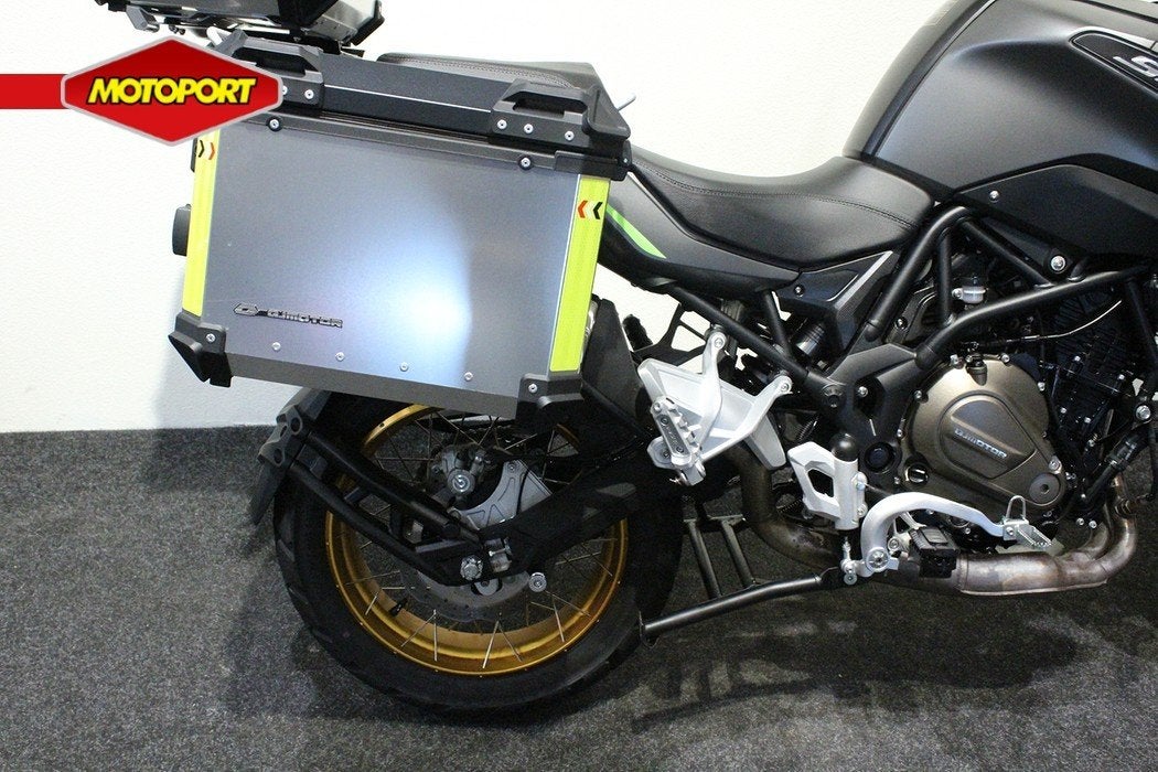QJMOTOR SRT 700 X TOURING, Bedrijf, Toermotor, QJMOTOR