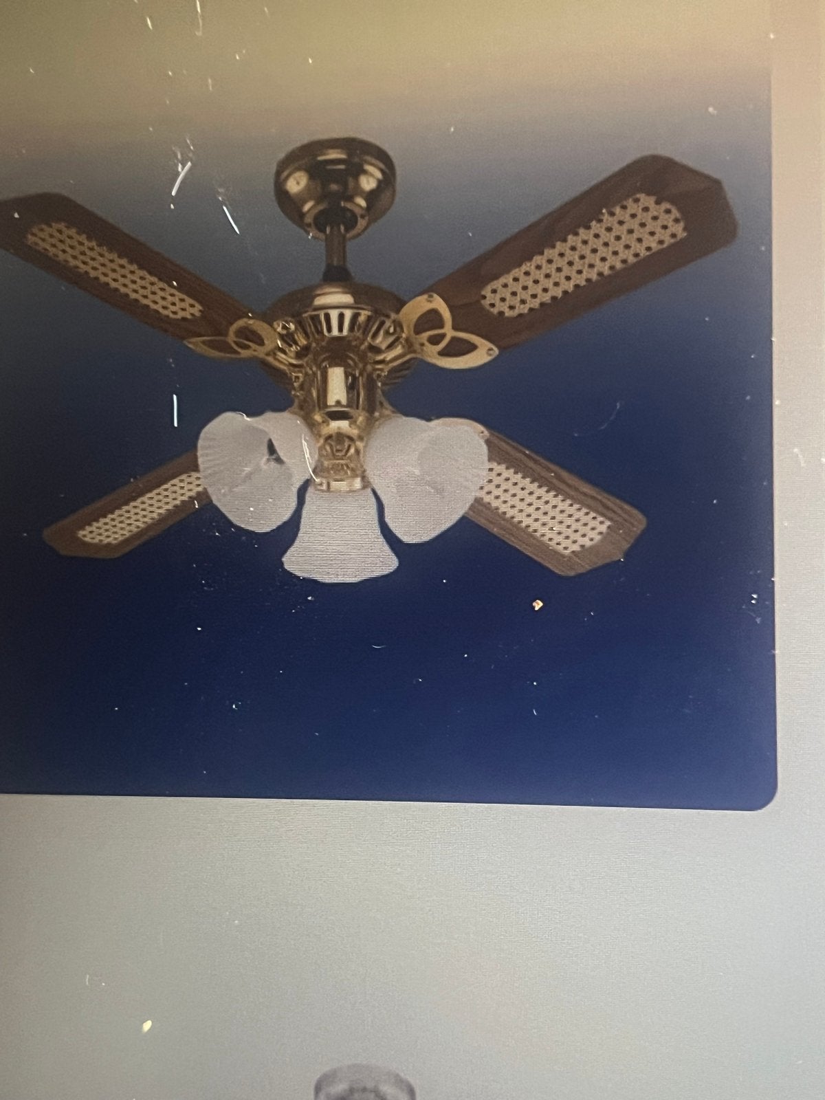 Plafondventilator met verlichting en houten bladen, Ophalen, Zo goed als nieuw
