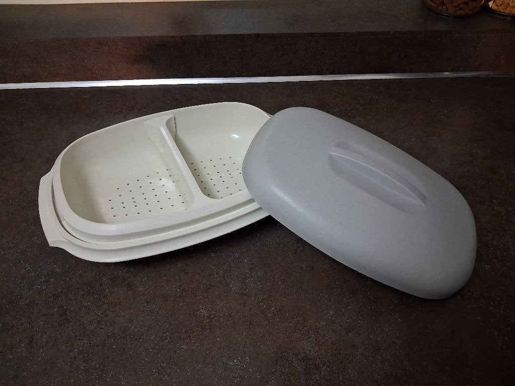 Tupperware stoomwonder / serveer / vergiet schaal vintage, Ophalen of Verzenden, Schaal
