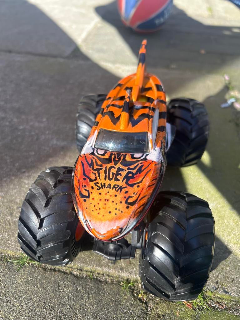 Hot Wheels Monster Truck Oversized Tiger Shark 1:24, Ophalen, Zo goed als nieuw