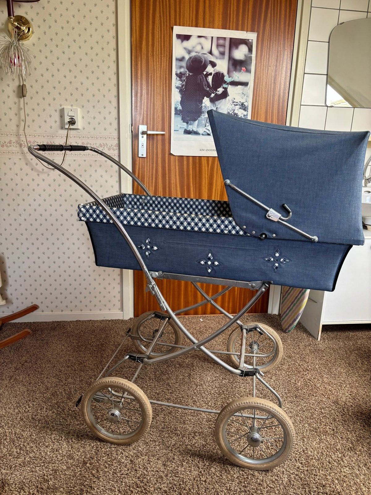 Vintage jaren '70 kinderwagen - Jeansblauw met wit, Zo goed als nieuw, Met reiswieg, Ophalen, Kinderwagen