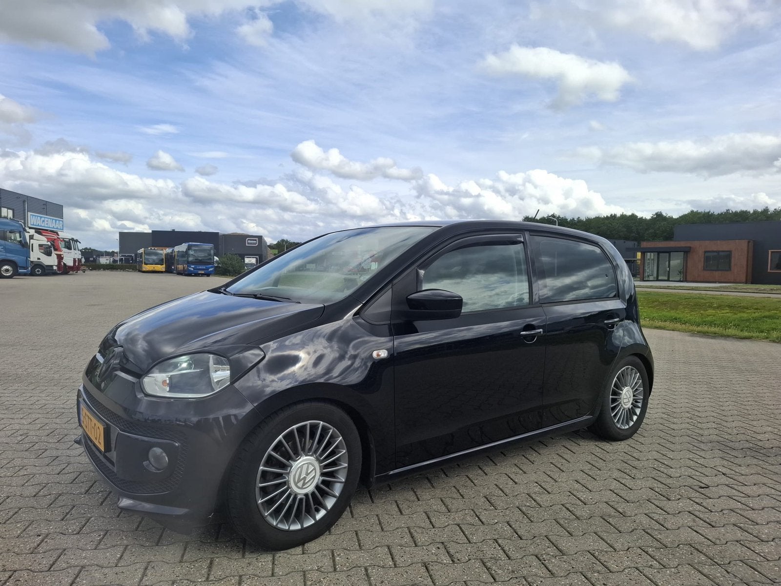 Volkswagen up! 1.0 44KW/60PK 5-DRS 2013 Zwart, Auto's, Volkswagen, Voorwielaandrijving, Stof, 840 kg, 4 stoelen