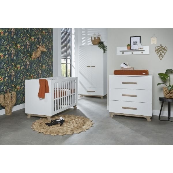 TWF Bergen Babykamer: Ledikant, Kledingkast, Commode, Ophalen, Zo goed als nieuw, Jongetje of Meisje