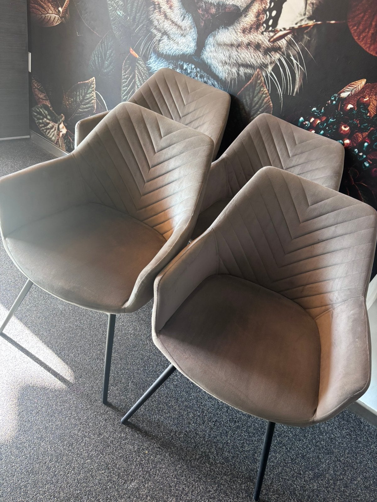 4 Eetkamerstoelen Riverdale, Ophalen, Zo goed als nieuw