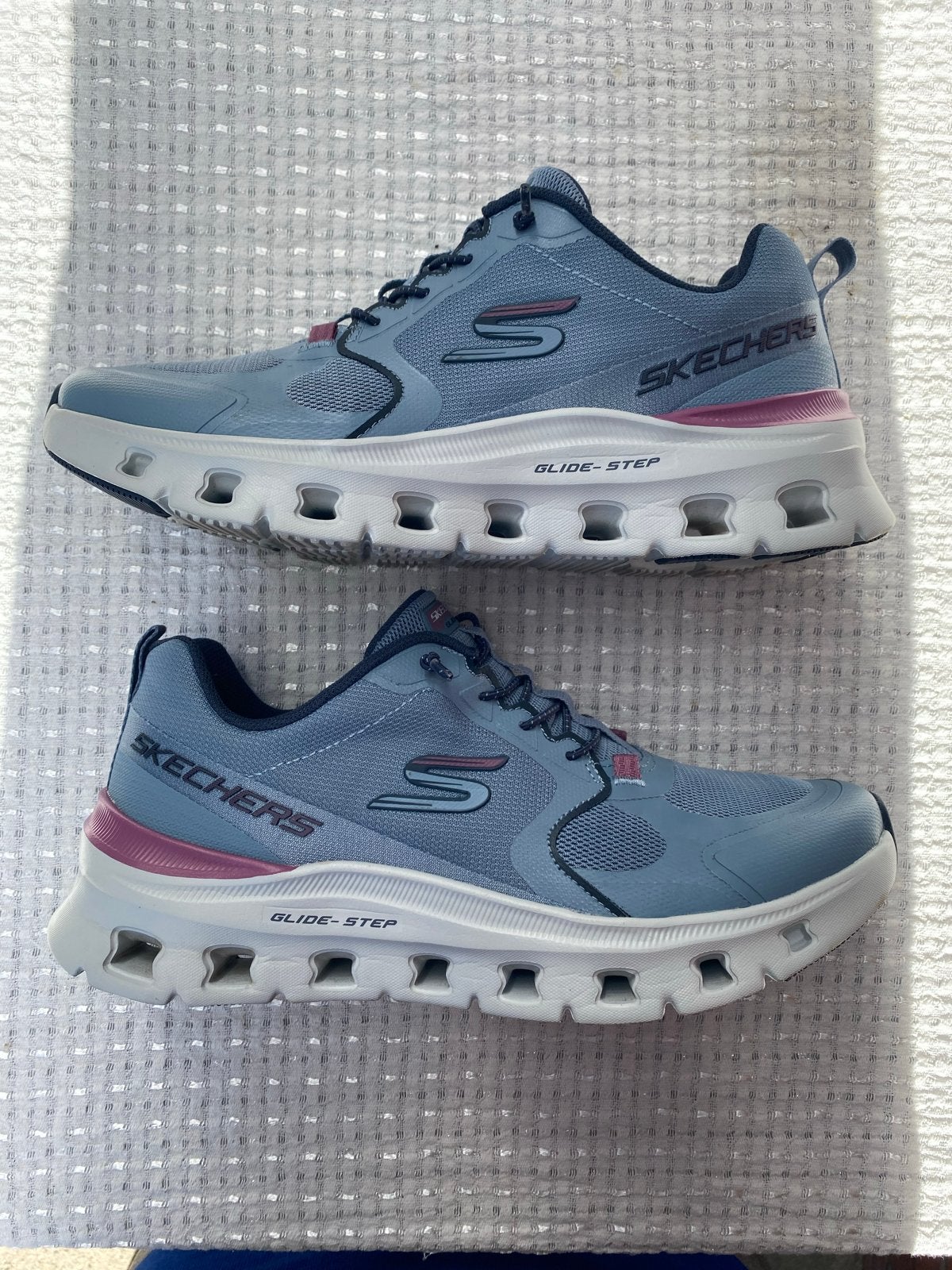 Skechers maat 39 Glide-Step Air-Cooled Memory Foam Sneakers, Kleding | Dames, Ophalen of Verzenden, Zo goed als nieuw, Blauw, Sneakers of Gympen