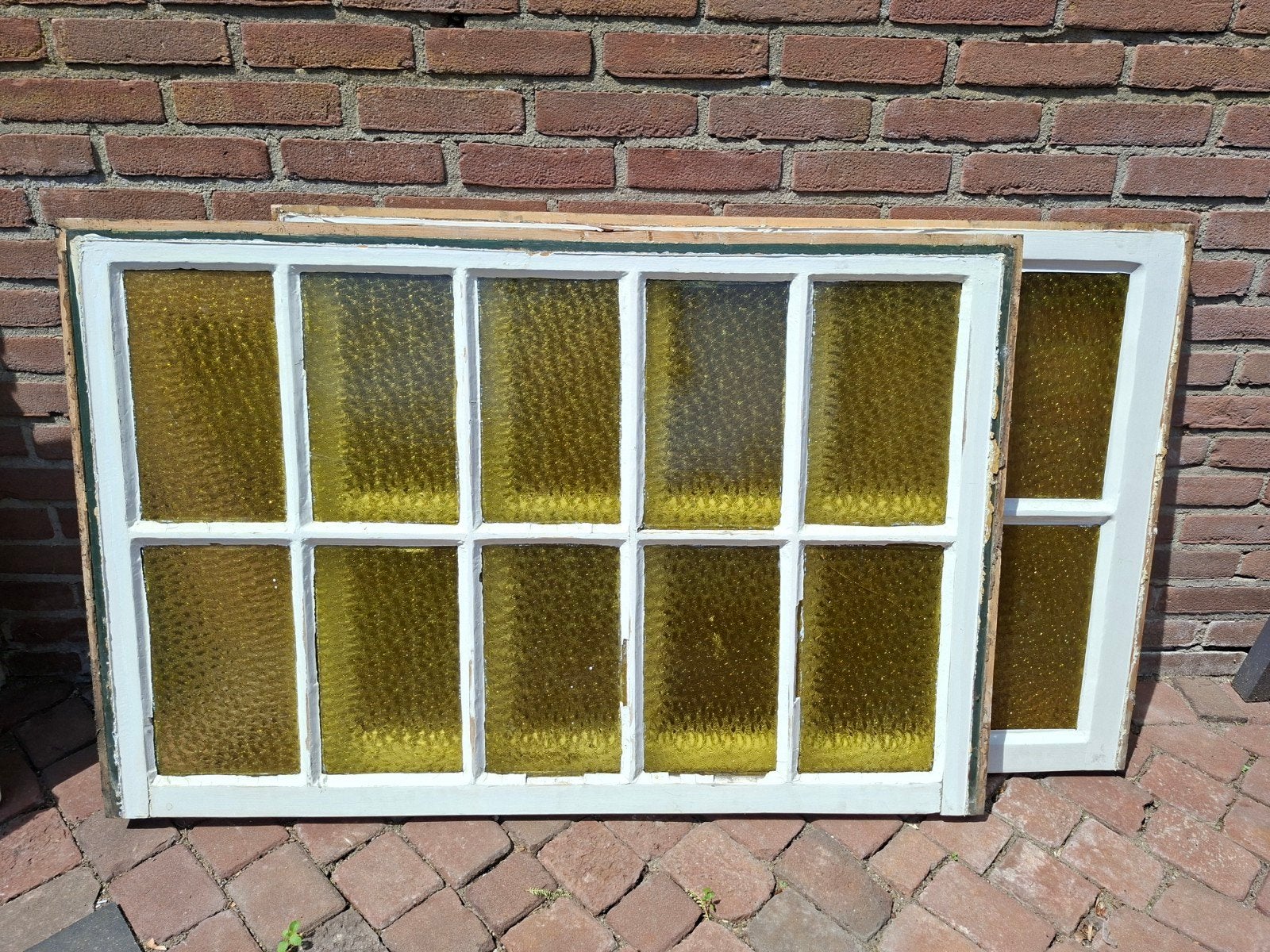 2 antieke boven ramen met geel gewolkt kathedraalglas, Ophalen