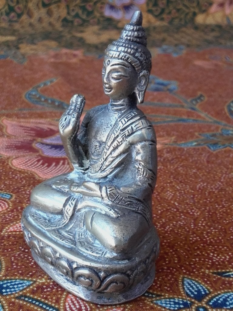 Mooi origineel oud Oosters brons beeldje van Boeddha 7,5 cm., Antiek en Kunst, Zilver, Handgemaakt, Ophalen of Verzenden, Brons