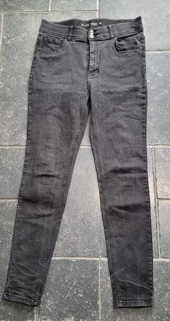 M&S mode spijkerbroek zwart mt48 Sculpts high waist slim leg, Zwart, Overige jeansmaten, Ophalen of Verzenden, Zo goed als nieuw