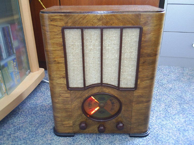 Oude lampen radio sbr 364a. Uit 1935/36 spelend  pr ophalen, Antiek en Kunst, Antiek | Tv's en Audio, Ophalen