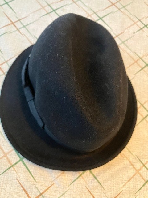 Mooie zwarte dames hoed, Seeberger, van wol, Kleding | Dames, Hoed, Zo goed als nieuw, Seeberger, One size fits all