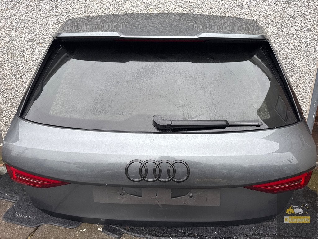 AUDI A3 8Y Sportback zwart achterklep 2019+