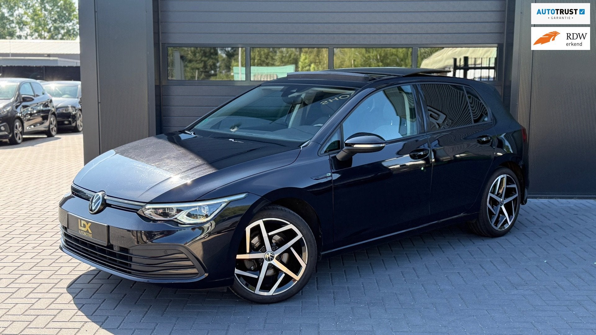 Volkswagen Golf 1.5 TSI Life Business Pano|Camera|IQ|Cruise|, 4 cilinders, 150 pk, Zwart, Bedrijf