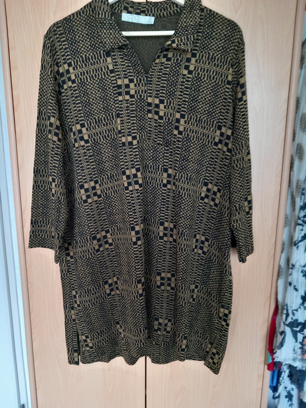 Masai tuniek maat XL,  zwart/goudkleurig, Kleding | Dames, Blouses en Tunieken, Masai, Verzenden, Zo goed als nieuw, Maat 46/48 (XL) of groter