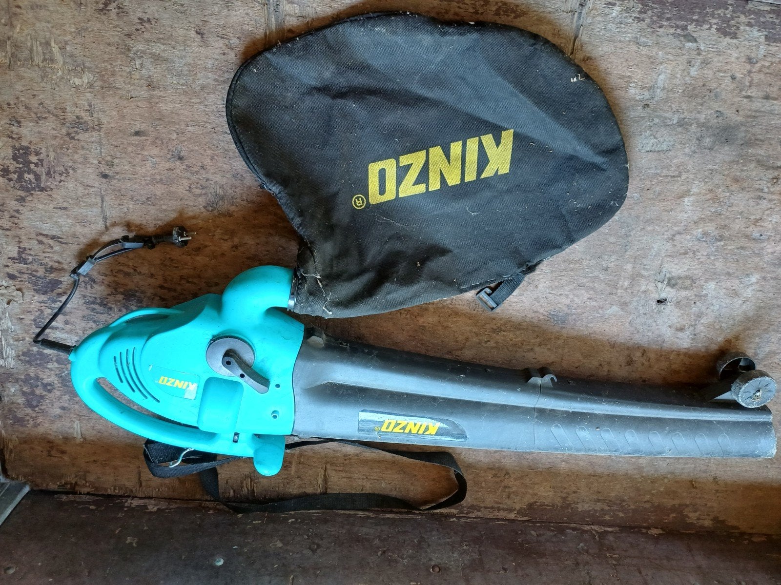kinzo bladblazer en tevens bladzuiger, Tuin en Terras, Ophalen, Benzine