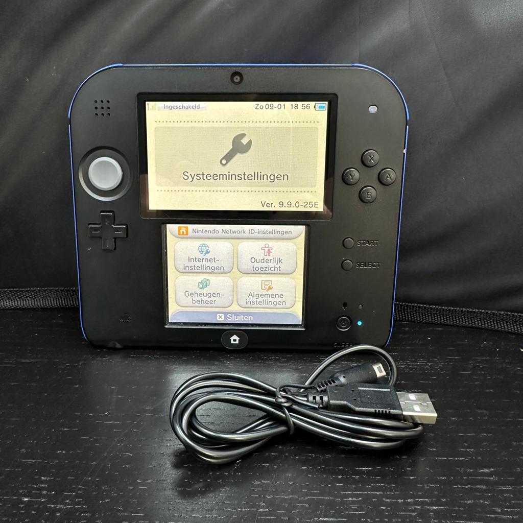 Nintendo 2DS Blauw/Zwart Werkend + Oplader, 2DS, Ophalen of Verzenden, Zo goed als nieuw, H