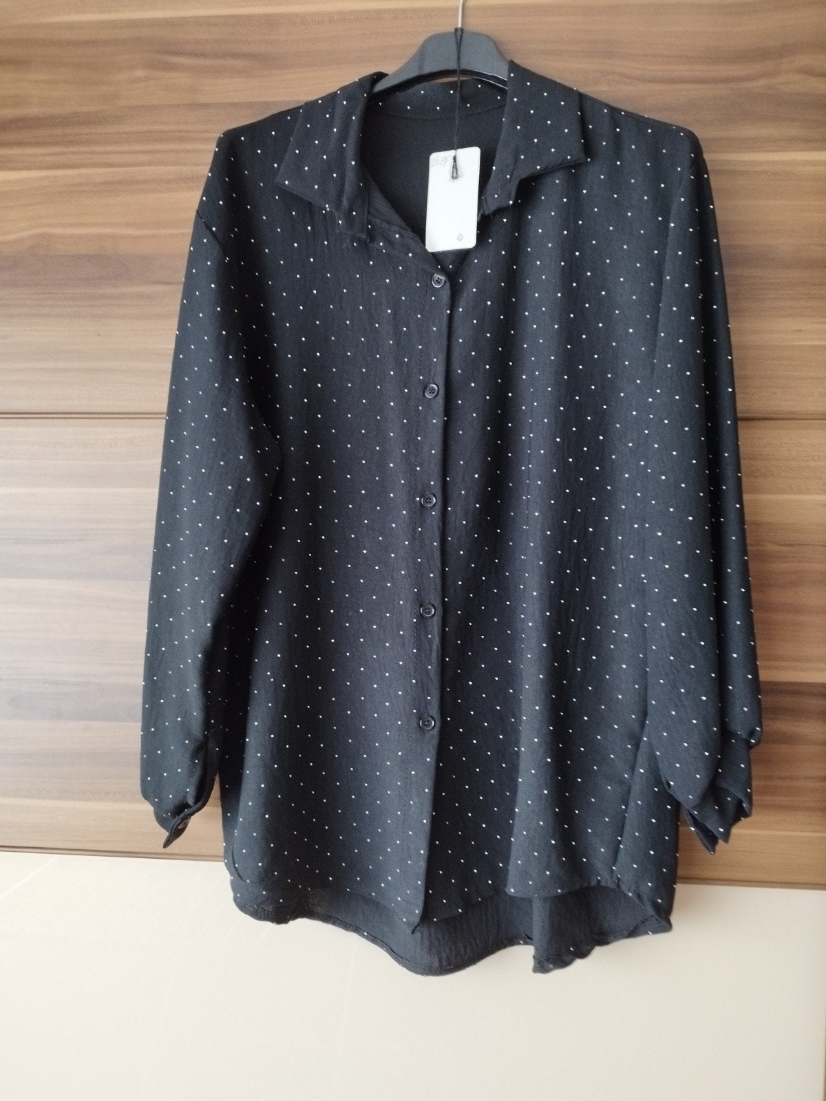 Nieuwe zwarte blouse met zilveren verwerkt, maat 42/44, Verzenden