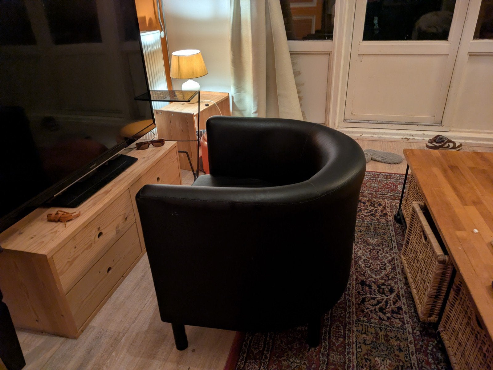Leuk zwart stoeltje - Gratis af te halen in Amsterdam, Ophalen, Gebruikt, Minder dan 75 cm, Modern