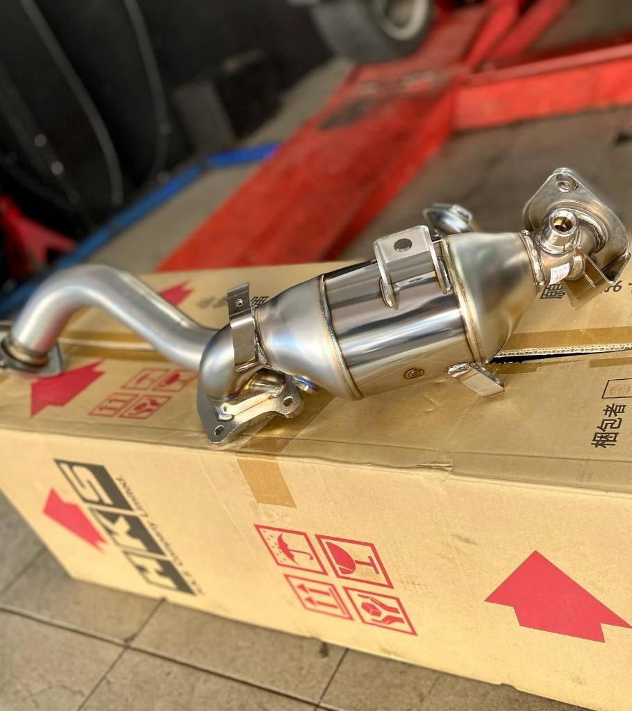 HKS High flow katalysator - Suzuki Swift Sport ZC33S 1.4T, Ophalen of Verzenden