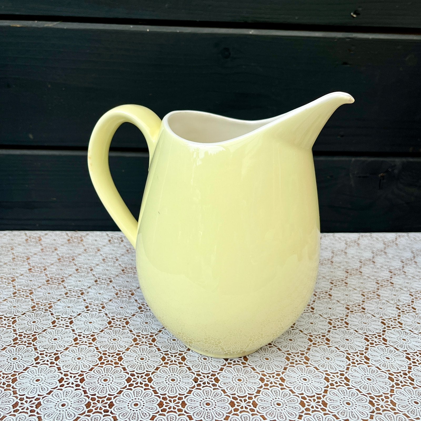 Vintage melkkan Riga van Royal Sphinx/Regout pastelgeel, Ophalen of Verzenden
