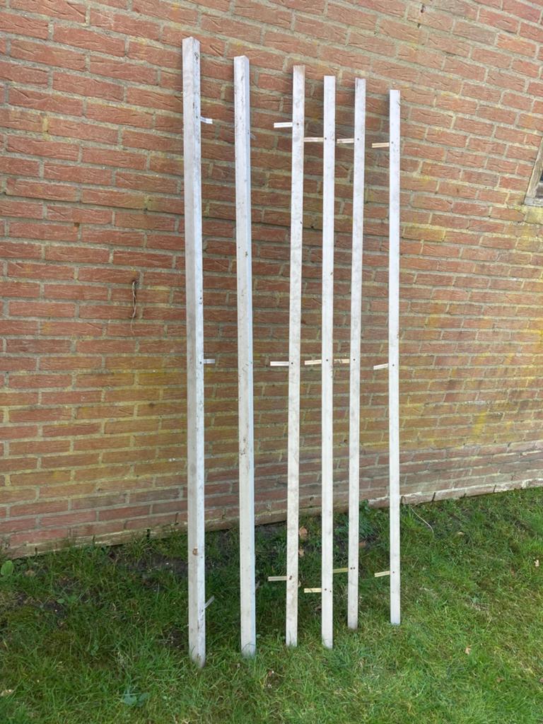 Thermisch verzinkte hoeklijnen met strip 40x40x4 en 2070mm, Ophalen of Verzenden, Zo goed als nieuw
