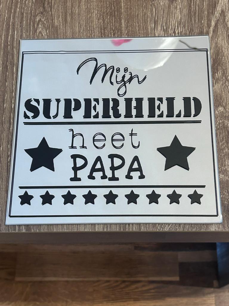 Spiegel 'Mijn SUPERHELD heet PAPA', Huis en Inrichting, Woonaccessoires | Spiegels, Minder dan 50 cm, Ophalen of Verzenden, Zo goed als nieuw