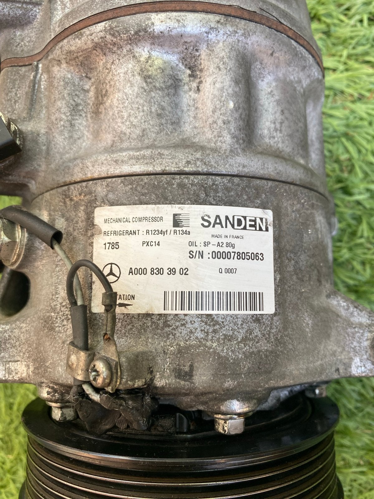 Mercedes-Benz sprinter Airco Pomp A000 830 39 02, Auto-onderdelen, Ophalen of Verzenden, Gebruikt, Mercedes-Benz