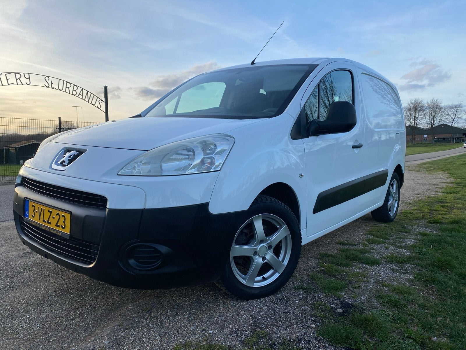 Peugeot Partner 1.6 HDI 55KW 2011, Stof, 4 cilinders, Origineel Nederlands, Grijs