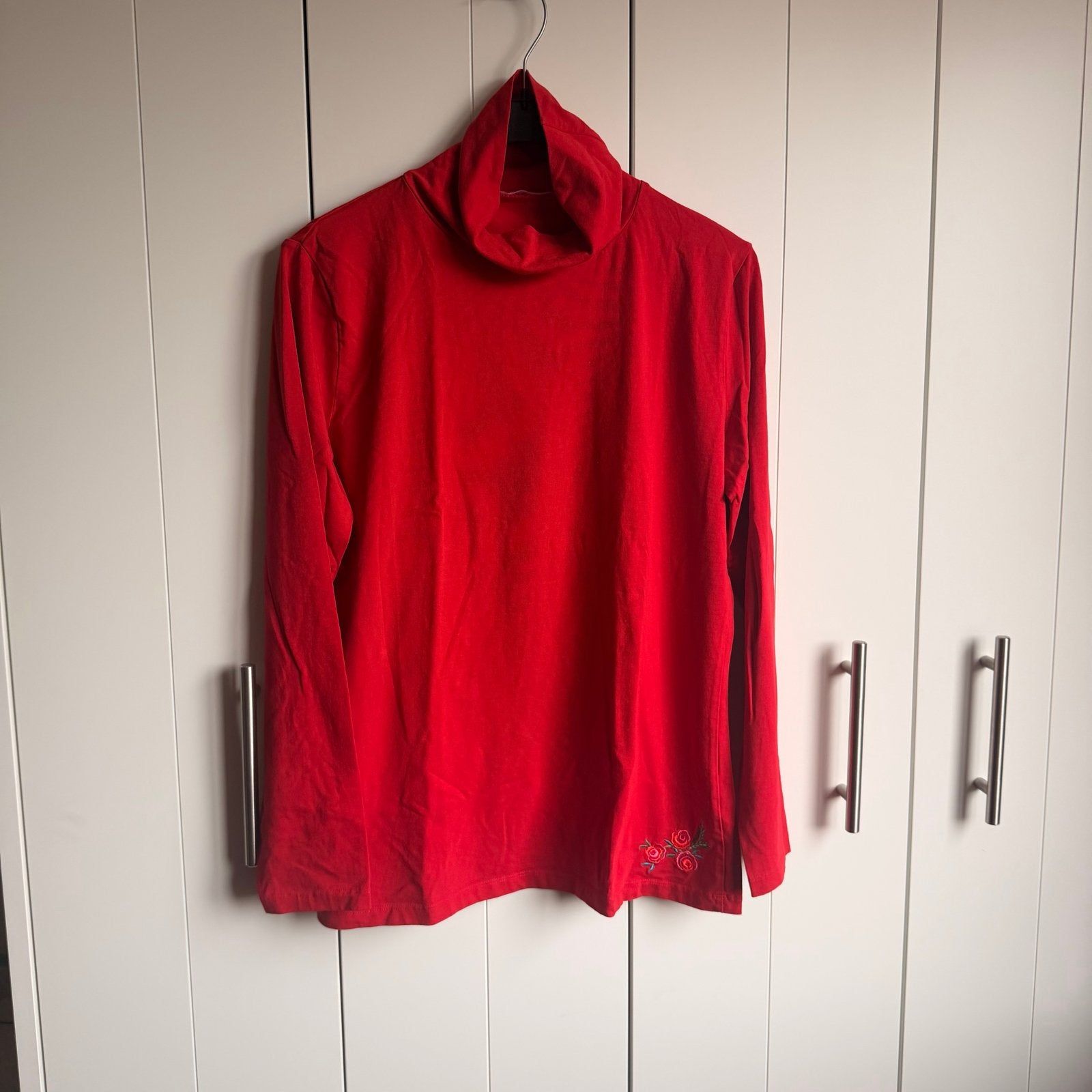 Rood shirt met col en bloemenborduursel - Lien & Giel (XXL), Maat 46/48 (XL) of groter, Ophalen of Verzenden, Lange mouw, Gedragen