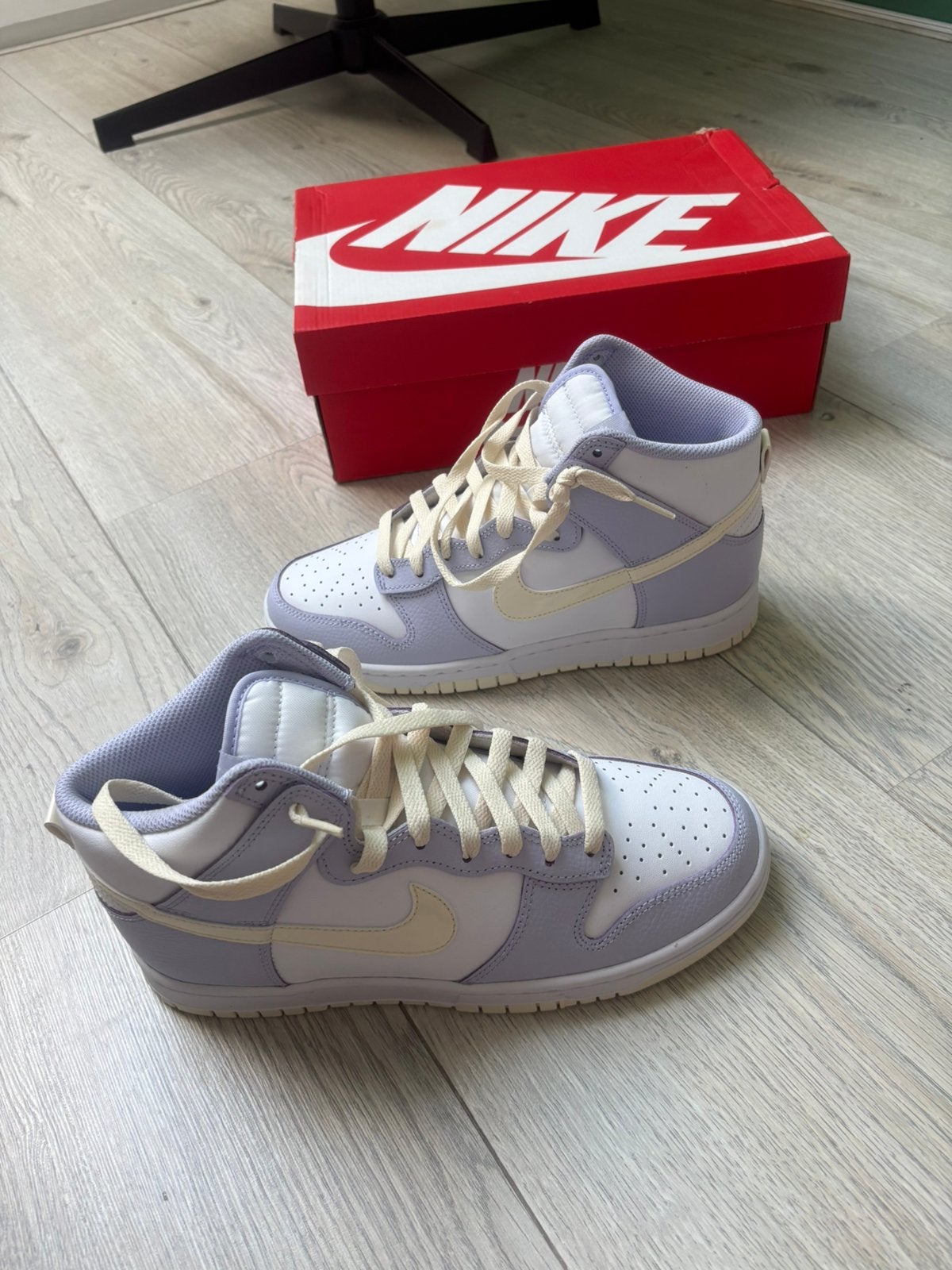 NIEUW Nike dunk high coconut milk, Kleding | Dames, Schoenen, Ophalen of Verzenden, Zo goed als nieuw, Overige kleuren, Sneakers of Gympen