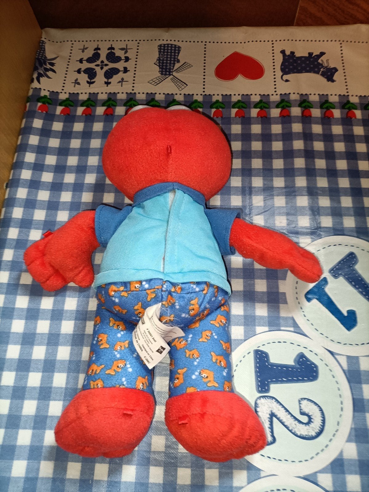 Pratende Elmo knuffel met ook slaapliedje 33 cm groot, Ophalen of Verzenden, Zo goed als nieuw, Overige typen