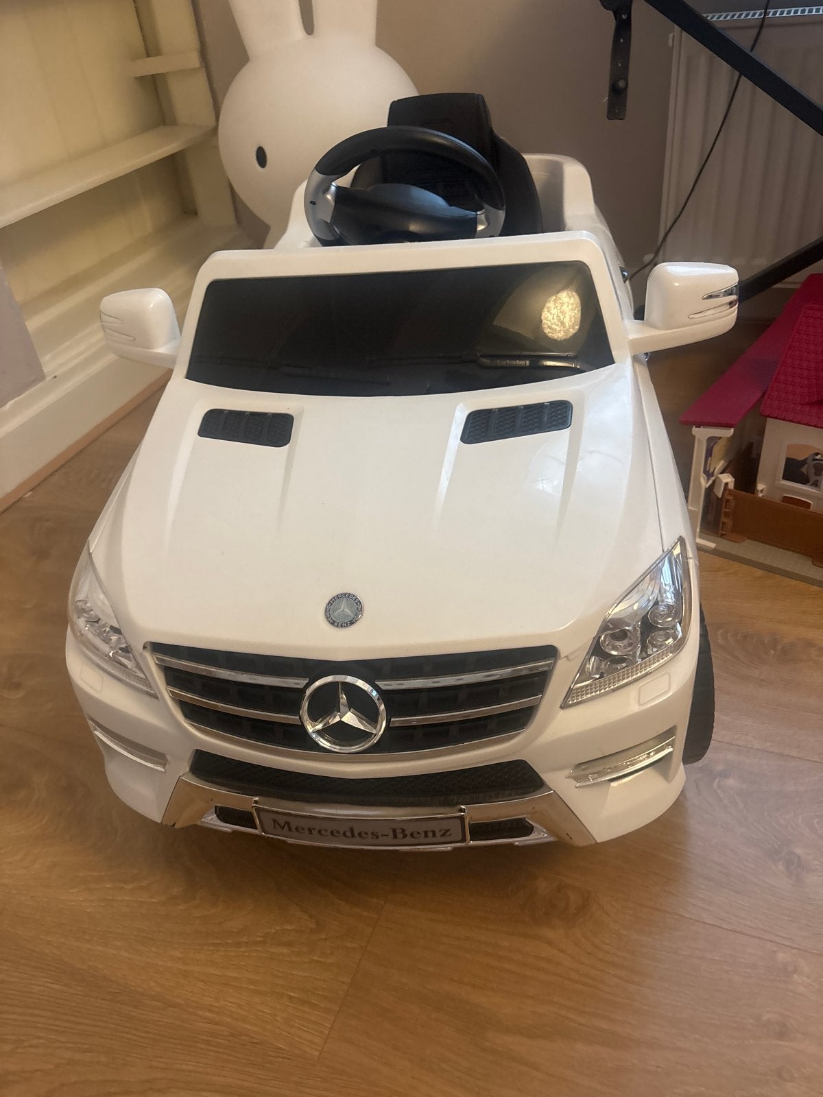 Mercedes-Benz elektrische kinderauto wit, Ophalen, Gebruikt, Loopvoertuig