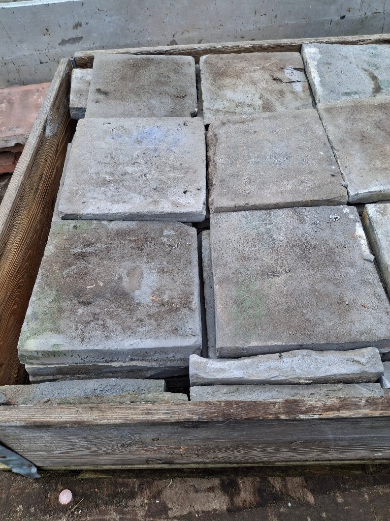blauw-grijze estriken 230 stuks ca150 jaar oud, zie fot/omsc, Ophalen, Steen of Klei, Minder dan 50 cm, Zo goed als nieuw