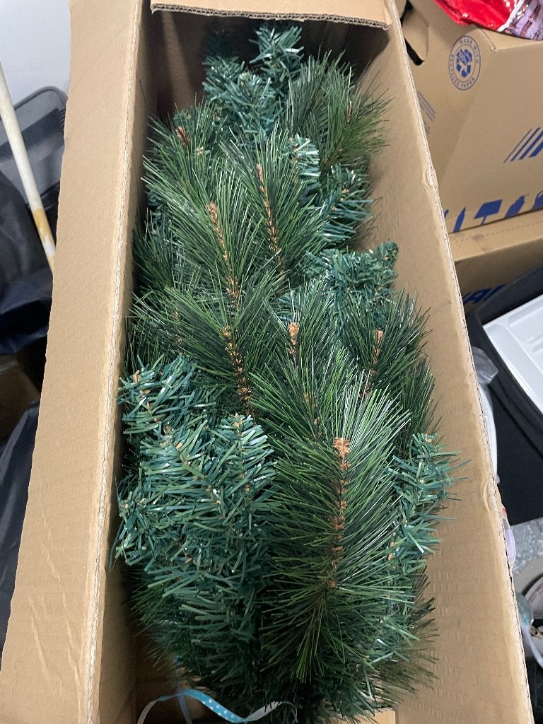 Kerstboom Atlanta 90 cm + incl. kerstboomrok, Ophalen, Zo goed als nieuw