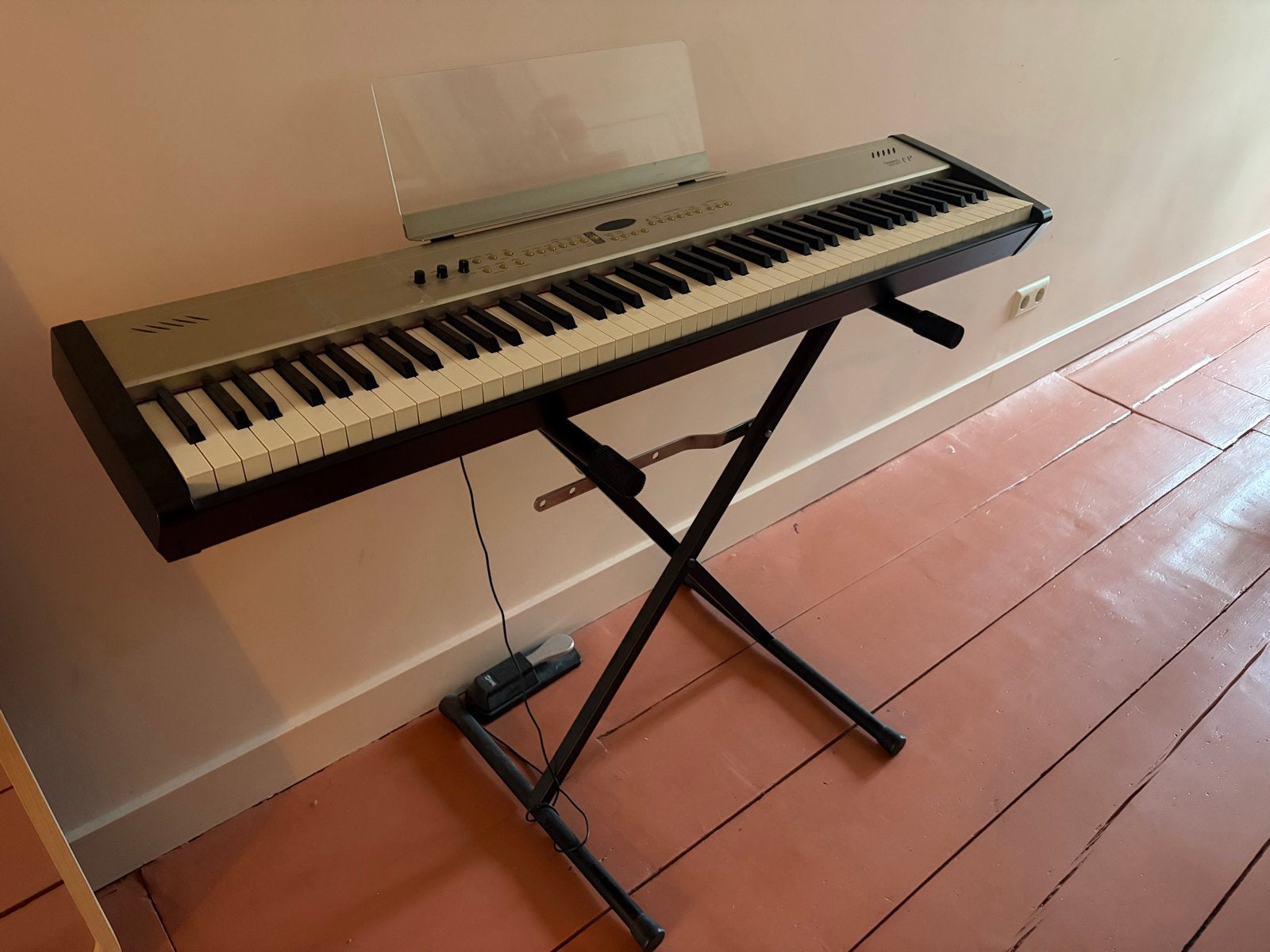Roland Piano FP5 - Digitaal Piano met standaard en pedaal, Muziek en Instrumenten, Ophalen, Gebruikt, Overige kleuren, Digitaal