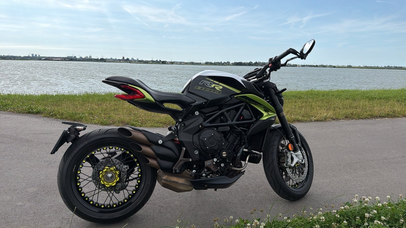 MV Agusta Dragster 800 RR 2020, Motoren, Motorrijbewijs A, Gebruikt, 3 cilinders, Particulier