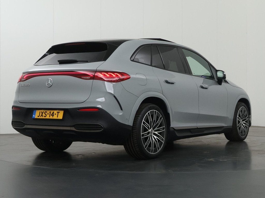 Mercedes-Benz EQE SUV 300 AMG Night | Luchtvering | Panorama, Auto's, Mercedes-Benz, Automaat, Achterwielaandrijving, Gebruikt