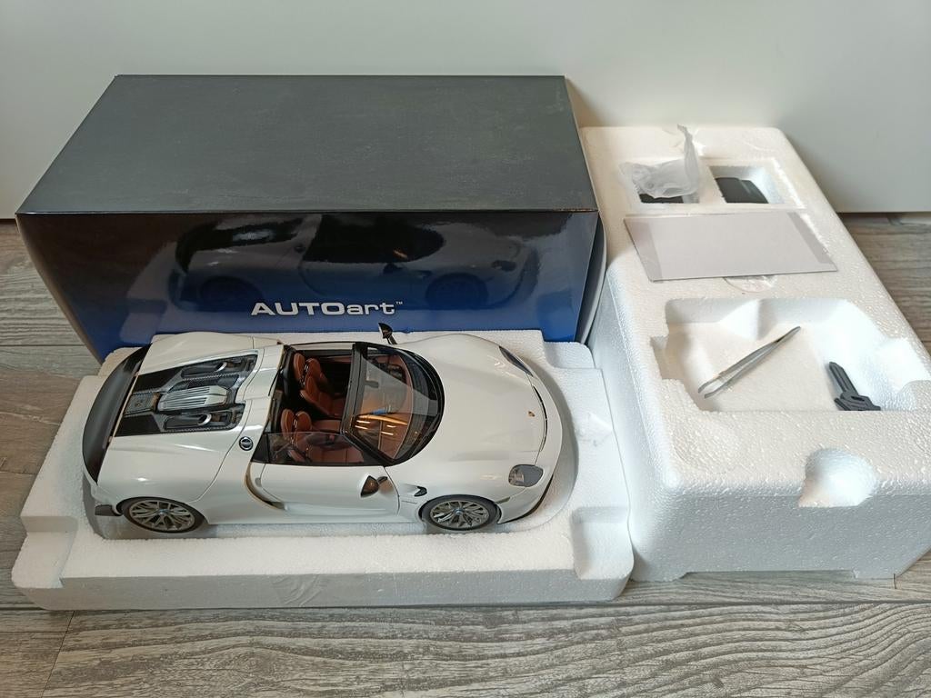 Porsche 918 Spyder Autoart 1:18, Ophalen of Verzenden, Zo goed als nieuw, Auto, Autoart
