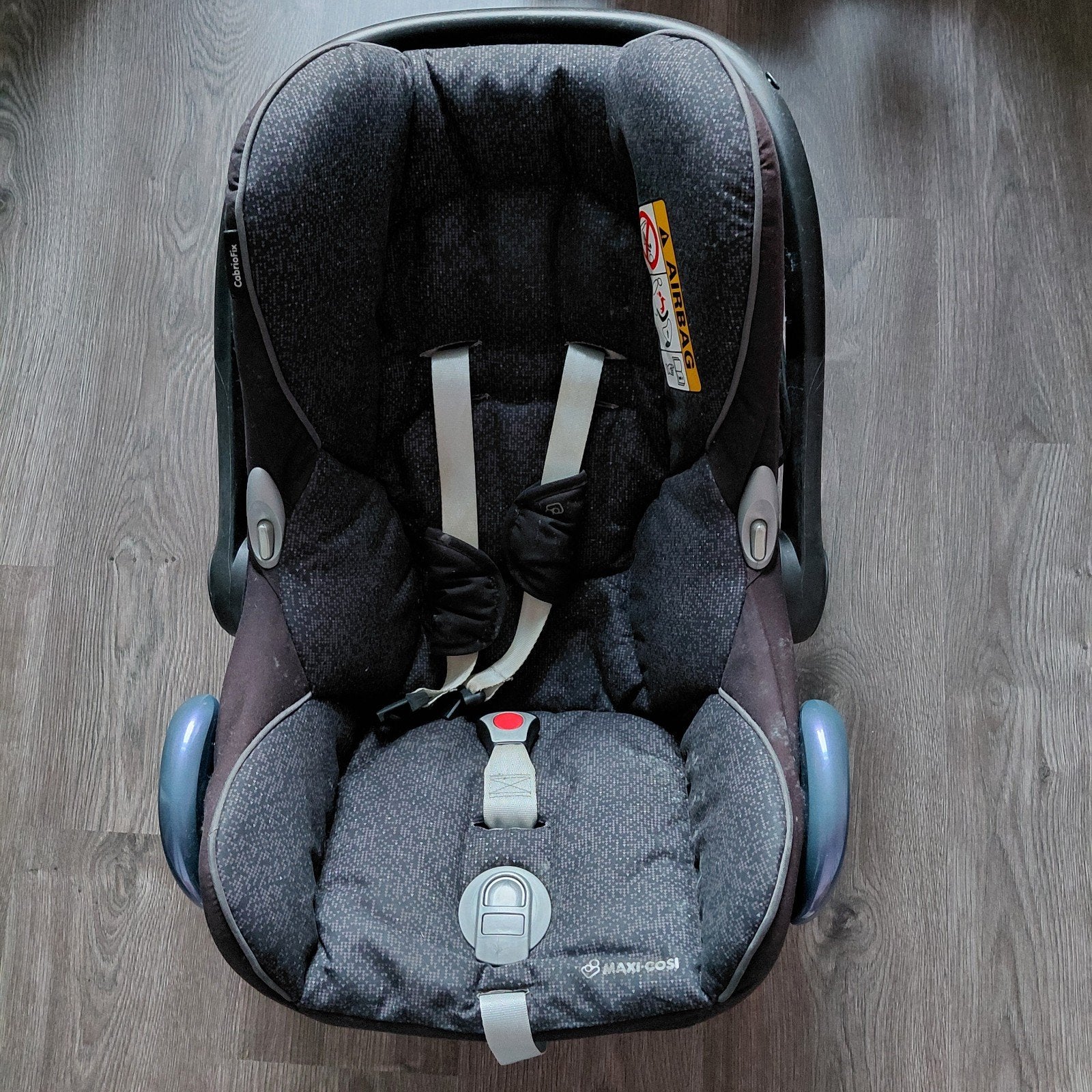 Maxi-Cosi autostoel met voetenzak en verkleiner, Autogordel of Isofix, Gebruikt, Ophalen of Verzenden, 0 t/m 13 kg
