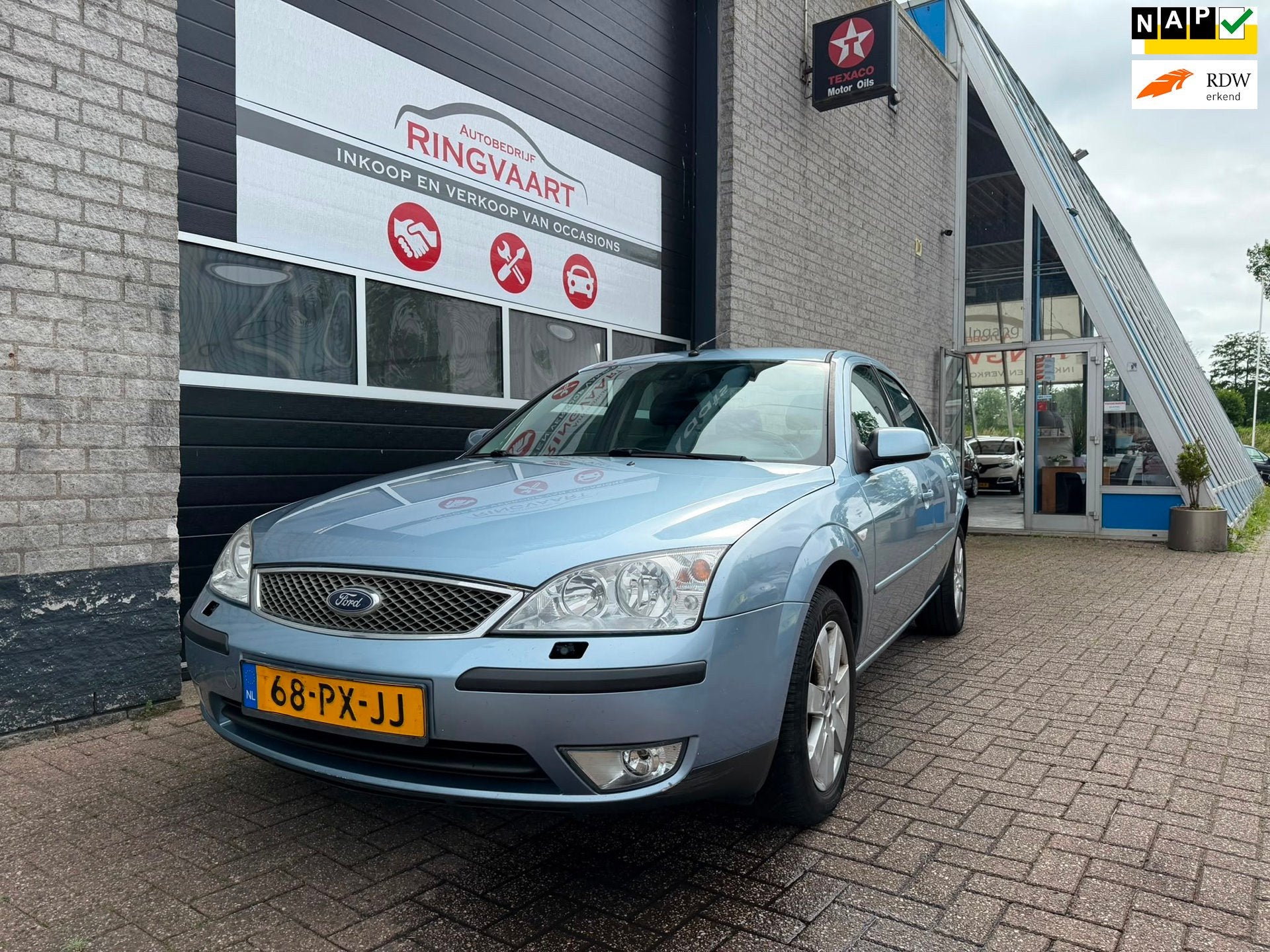 Ford Mondeo 1.8-16V Futura, Gebruikt, 680 kg, 4 cilinders, Mondeo