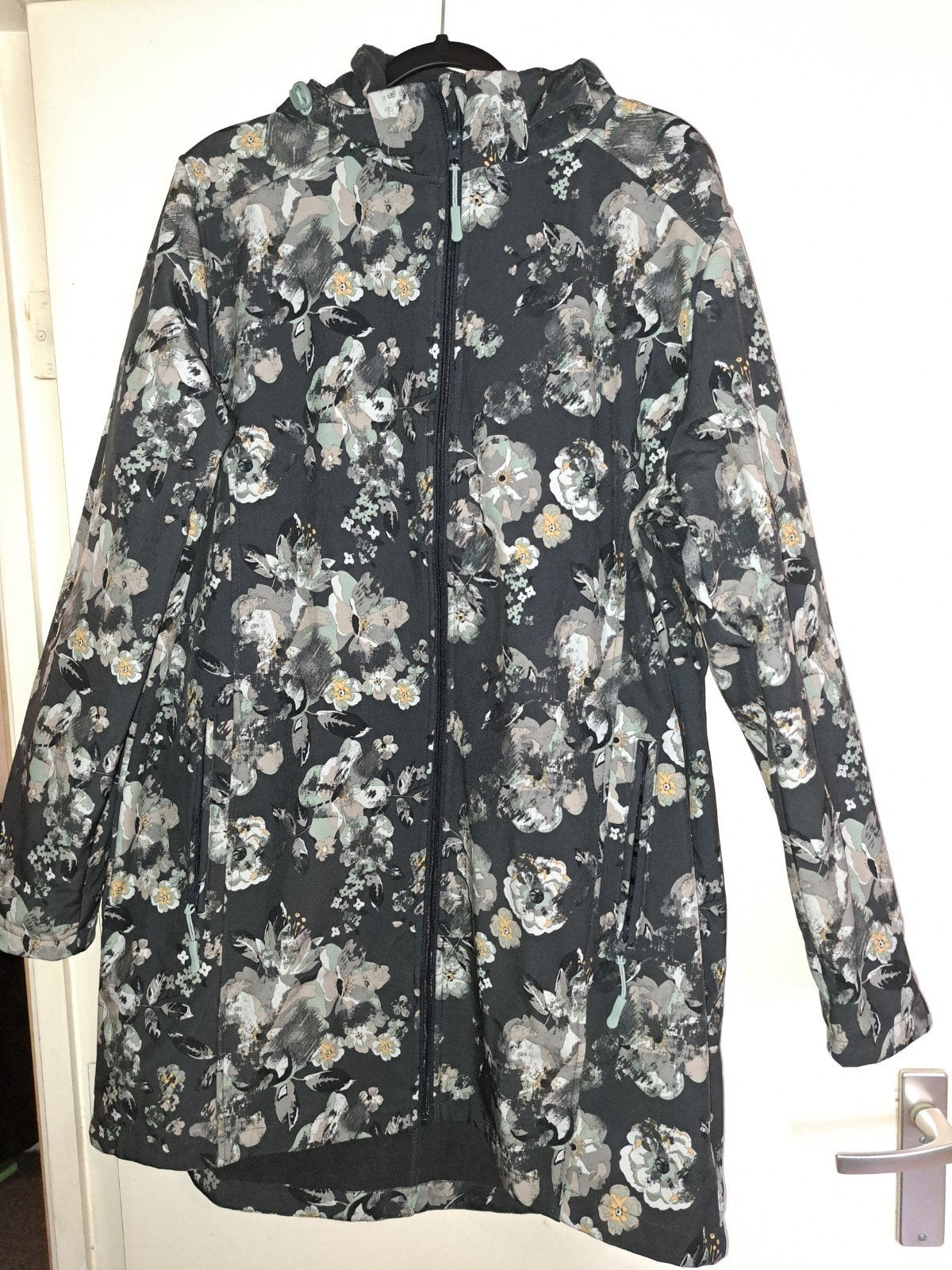 softshell parka xl, Ophalen of Verzenden, Zo goed als nieuw, Maat 46/48 (XL) of groter, Meerkleurig