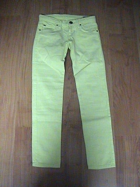 Jill / Jilly / Shoeby mooiegele / limegroene lange broek 140, Broek, Gebruikt, Meisje, Ophalen of Verzenden