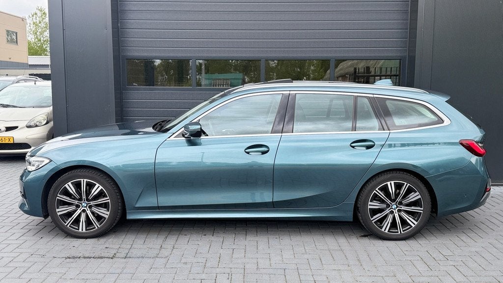 BMW 3-serie Touring 320i High Executive|trekhaak|Pano|, Auto's, BMW, Automaat, 1998 cc, Gebruikt, Euro 6